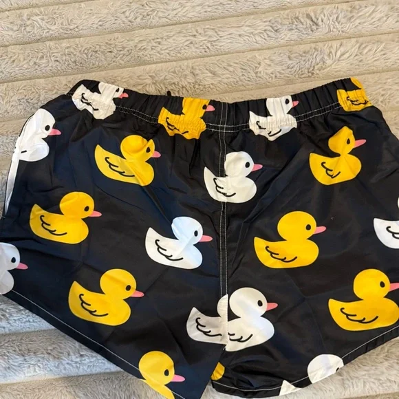 Duck Print Athletic Shorts-Size small - Picture 5 of 6